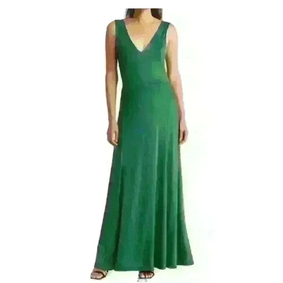 Love By Design Dresses & Skirts - Love by Design Geneva V-neck Sleeveless Maxi Dress Hunter Green Dress Size M